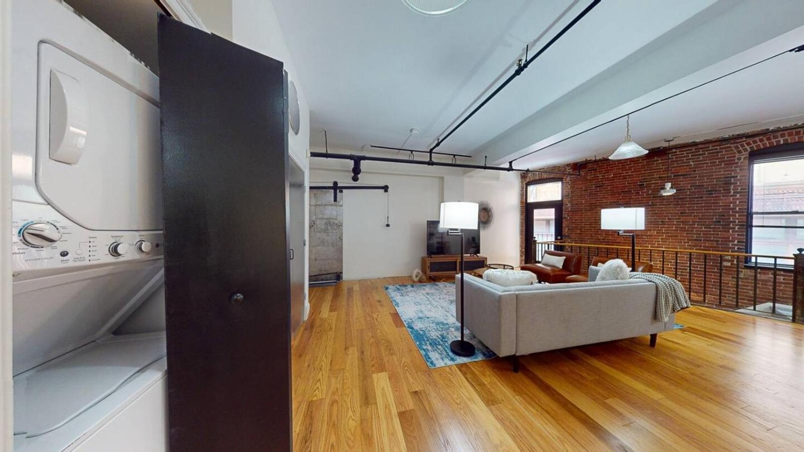Apartment Garden 1br Loft In Back Bay Near Copley Boston